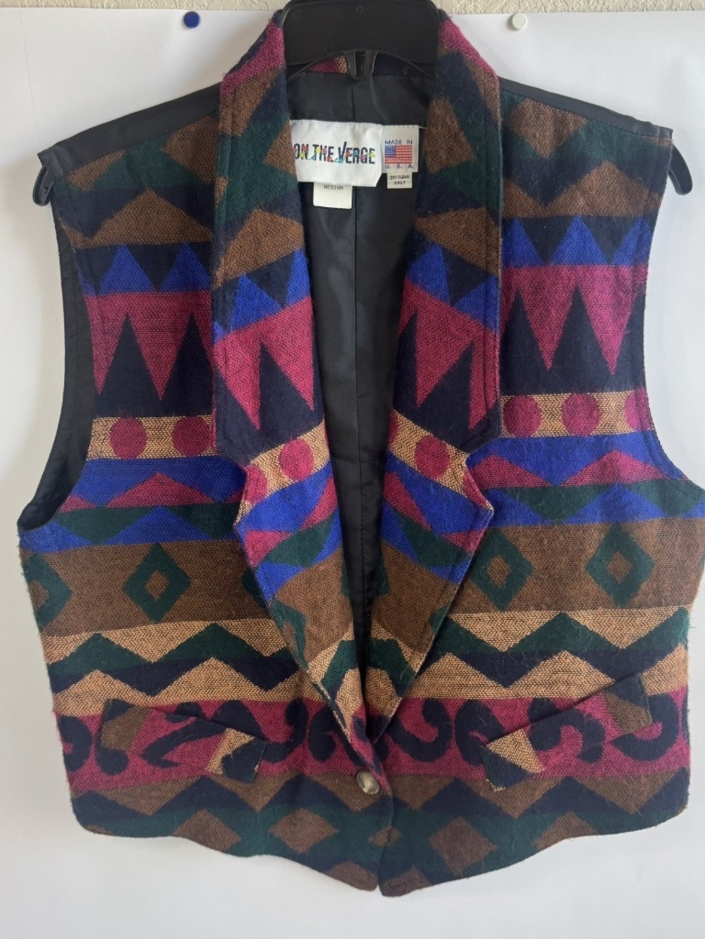 Vintage On the Verge Retro design Vest SZ medium Fall Layering